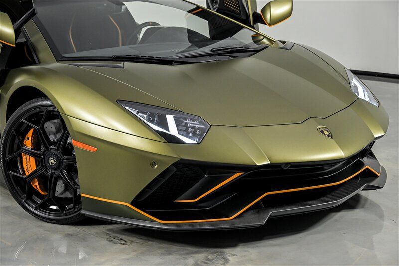 Used 2022 Lamborghini Aventador LP 780-4 Ultimae AWD/4WD image 2