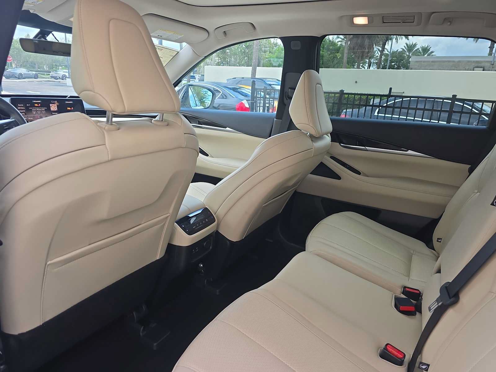 Used 2024 INFINITI QX60 Pure FWD image 12
