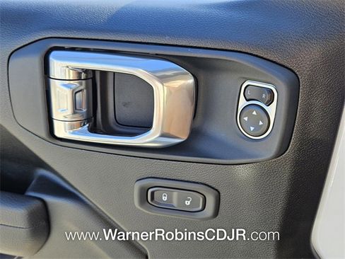 New 2025 Jeep Gladiator Sport image 30