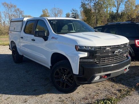 Used 2021 Chevrolet Silverado 1500 LT Trail Boss w/ Convenience Package II image 2
