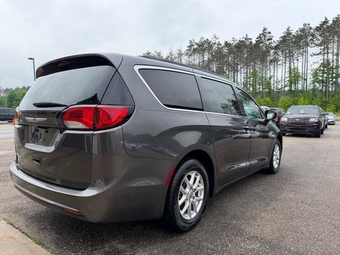 Used 2017 Chrysler Pacifica Touring Plus FWD image 21