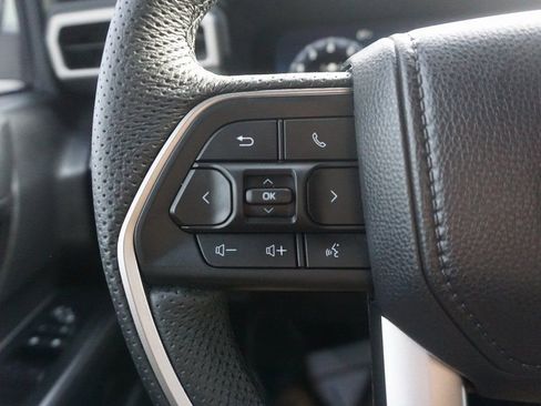 Certified 2025 Toyota Tacoma TRD Off-Road image 4