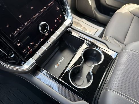 New 2026 GMC Yukon Elevation w/ LPO, Floor Liner Package RWD image 7