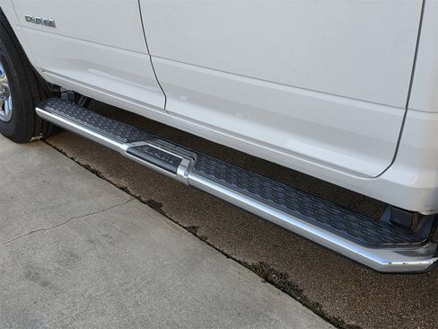 Used 2021 RAM 2500 Big Horn image 8