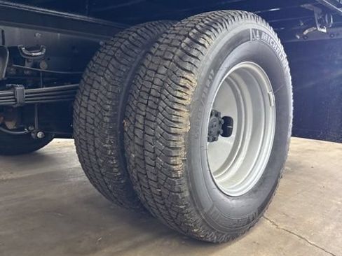 Used 2025 Ford F350 XL RWD image 13