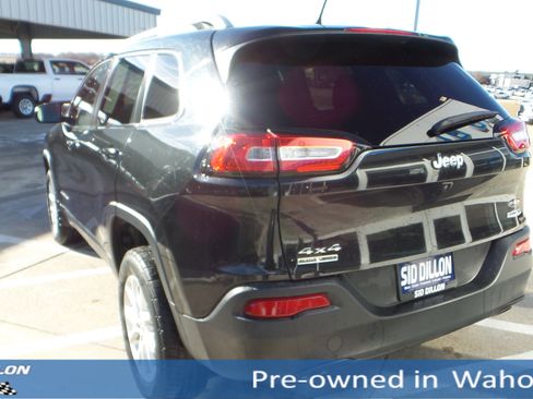 Used 2014 Jeep Cherokee Latitude w/ Comfort/Convenience Group image 3