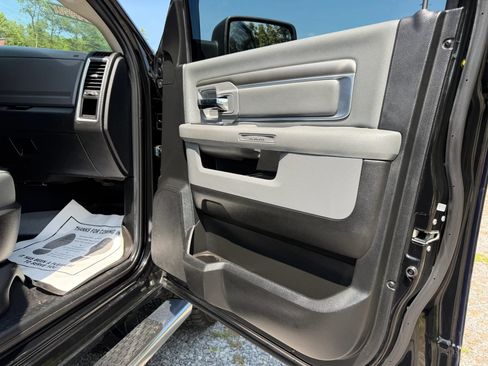 Used 2020 RAM 1500 Classic SLT w/ Luxury Group AWD/4WD image 26