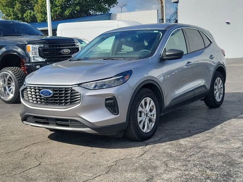 Used 2024 Ford Escape Active image 2