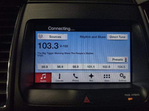 Used 2018 Ford Taurus SEL w/ Equipment Group 201A FWD image 25