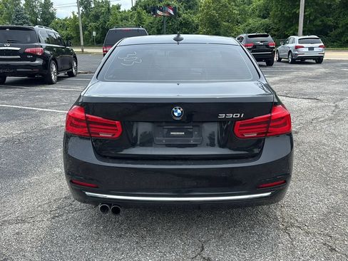 Used 2017 BMW 330i Sedan RWD image 4