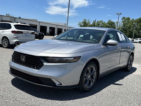 Used 2023 Honda Accord EX image 1