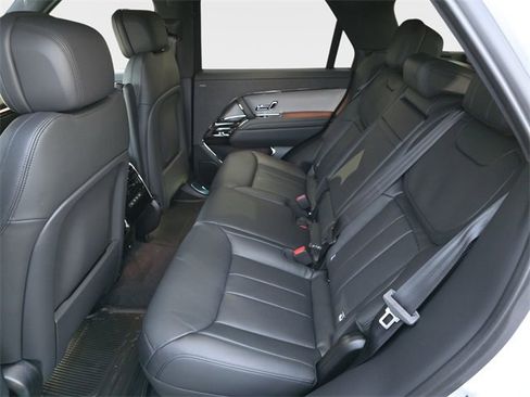 New 2026 Land Rover Range Rover Sport Dynamic SE image 10