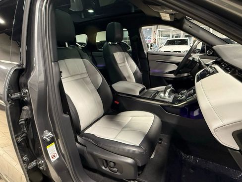 Used 2020 Land Rover Range Rover Evoque R-Dynamic SE image 12