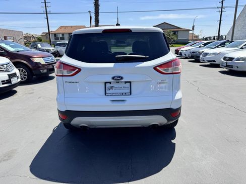 Used 2015 Ford Escape SE FWD image 3
