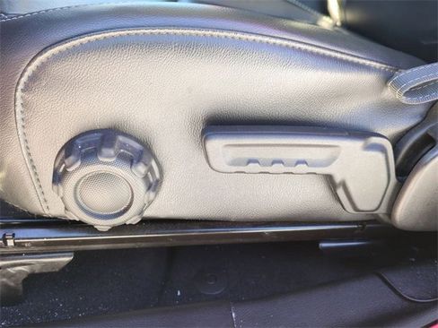 Used 2018 Jeep Wrangler Unlimited Sahara image 20