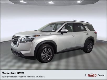 Used 2024 Nissan Pathfinder SV