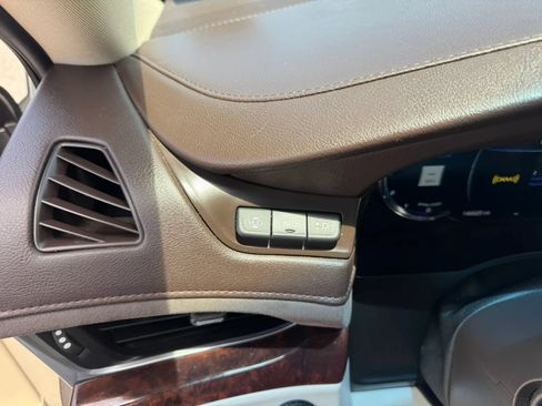 Used 2016 Cadillac Escalade ESV Premium AWD/4WD image 31