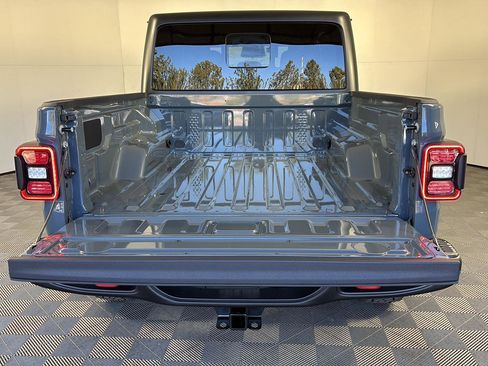 New 2026 Jeep Gladiator Rubicon w/ Steel Power Dome Hood Package AWD/4WD image 7