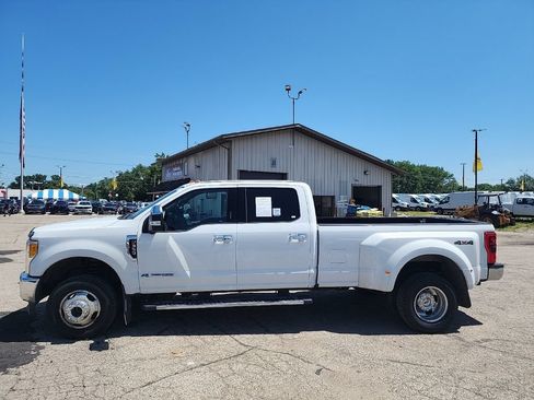 Used 2017 Ford F350 Lariat w/ Lariat Ultimate Package AWD/4WD image 6