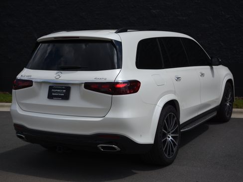 Used 2024 Mercedes-Benz GLS 450 4MATIC image 7
