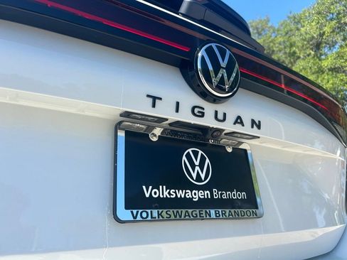 New 2026 Volkswagen Tiguan SE R-Line FWD image 50