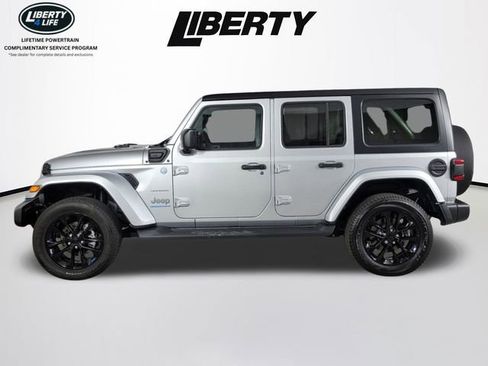 Used 2023 Jeep Wrangler Unlimited Sahara w/ Cold Weather Group AWD/4WD image 6