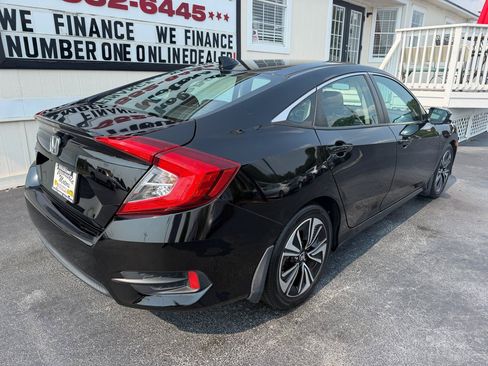 Used 2017 Honda Civic EX-T image 7