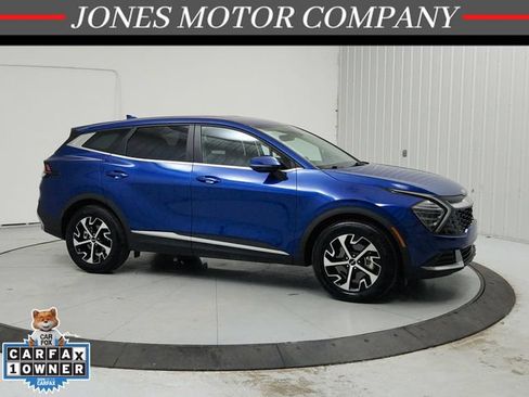 Used 2025 Kia Sportage EX FWD image 1
