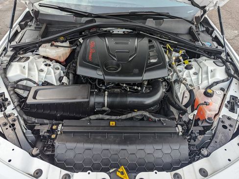 Used 2022 Alfa Romeo Giulia Veloce image 41