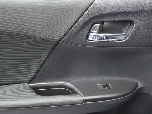 Used 2016 Honda Accord LX image 9