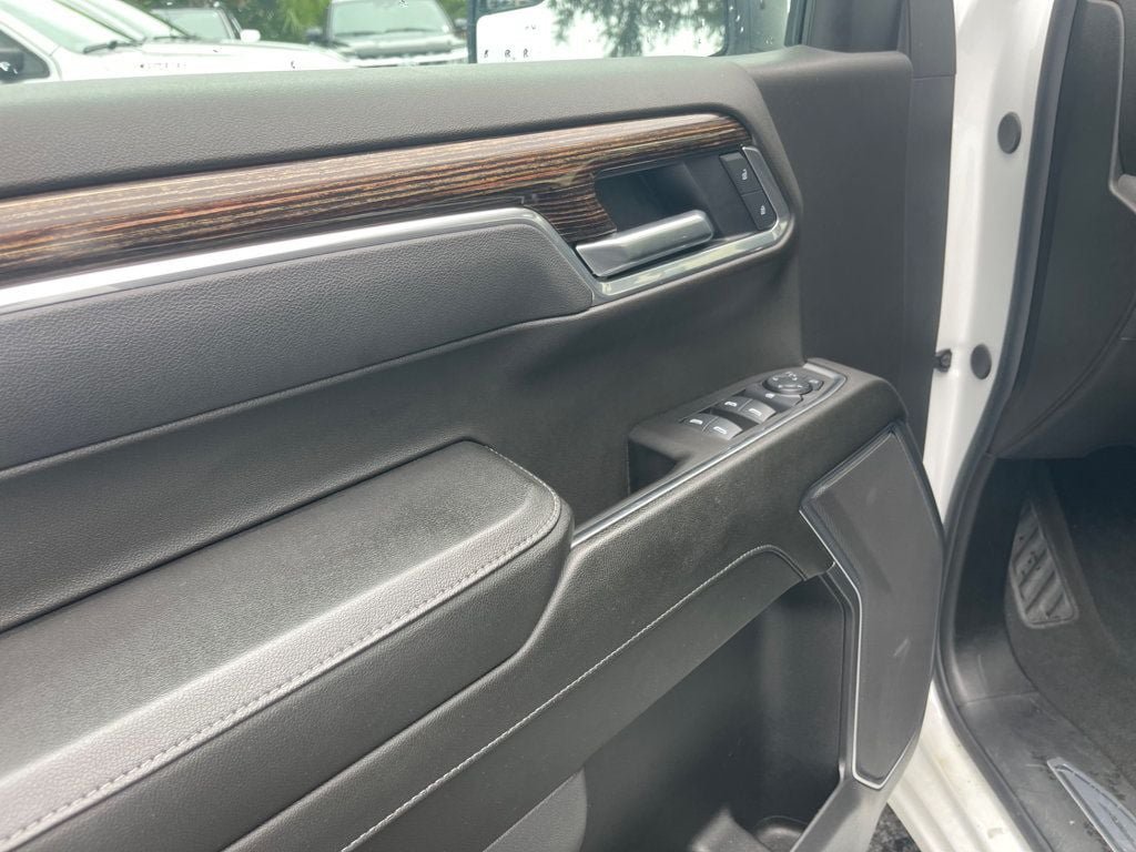 Used 2025 GMC Sierra 1500 Elevation AWD/4WD image 10