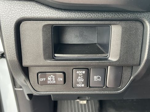 Used 2019 Toyota Tacoma TRD Off-Road AWD/4WD image 34