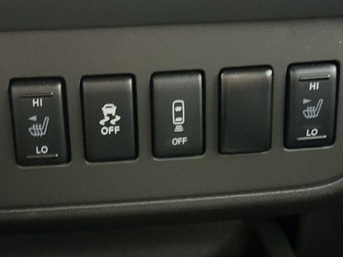 Used 2019 Nissan Frontier SV w/ Value Truck Package AWD/4WD image 24
