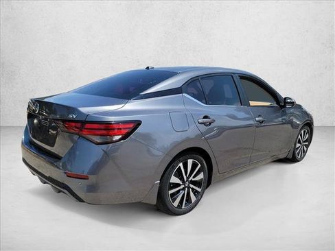 Used 2022 Nissan Sentra SV w/ SV Premium Package FWD image 5