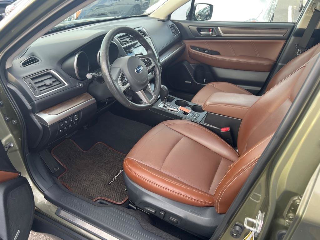 Used 2017 Subaru Outback 3.6R Touring AWD/4WD image 11