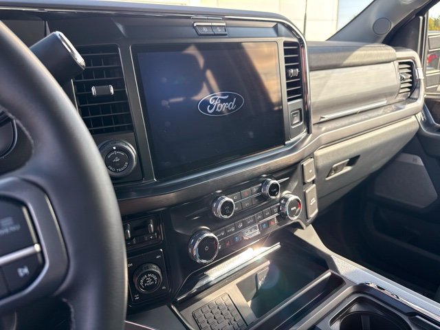 Used 2025 Ford F350 Lariat w/ Lariat Ultimate Package AWD/4WD image 14