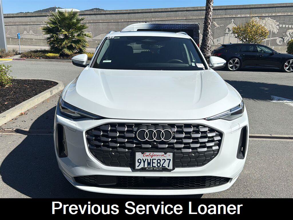 Used 2025 Audi Q5 Premium Plus AWD/4WD image 2