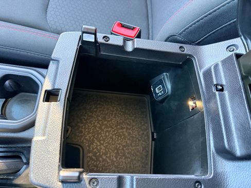 Used 2019 Jeep Wrangler Unlimited Rubicon w/ Cold Weather Group image 45