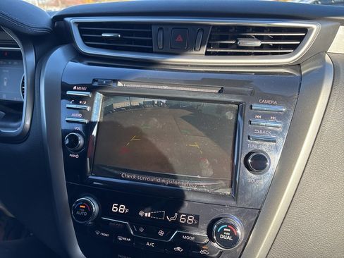 Used 2024 Nissan Murano SV image 25