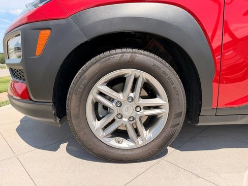 Used 2019 Hyundai Kona SE FWD image 15