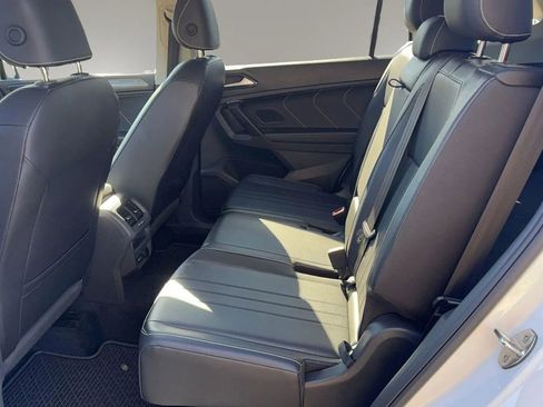 Used 2024 Volkswagen Tiguan SE image 15