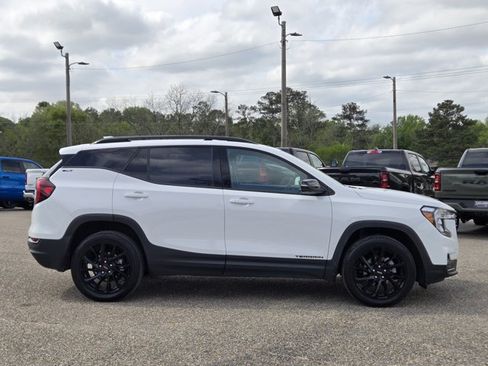 Used 2023 GMC Terrain SLT w/ Tech Package AWD/4WD image 12