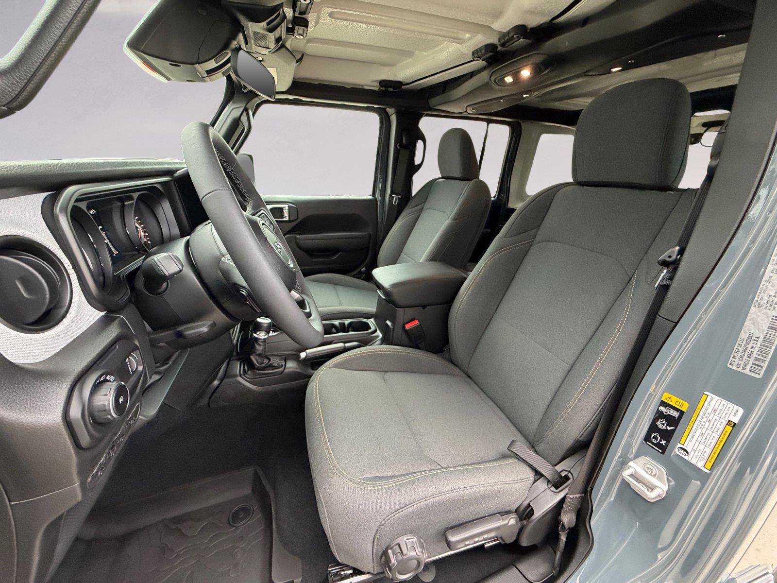 Used 2026 Jeep Wrangler Unlimited Sport AWD/4WD image 9
