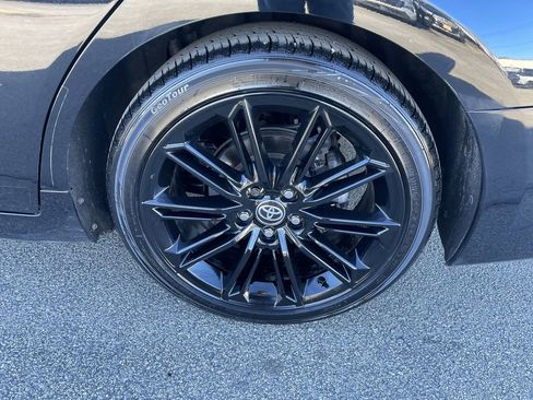 Used 2021 Toyota Avalon XSE image 10