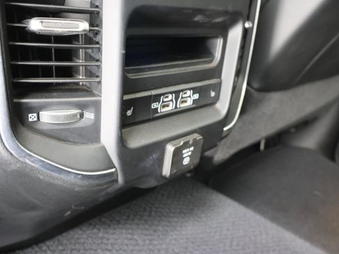 Used 2022 RAM 2500 Laramie AWD/4WD image 35