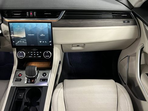 Used 2022 Jaguar F-PACE S image 29