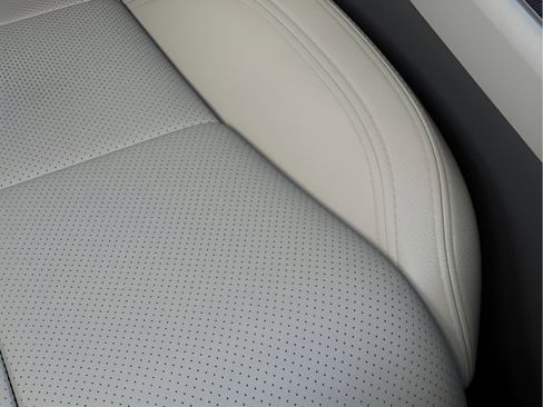 New 2025 Lincoln Aviator Reserve w/ Luxury Package image 16