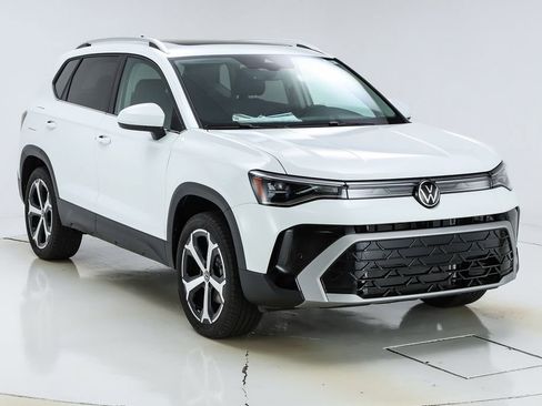 New 2025 Volkswagen Taos SEL image 15