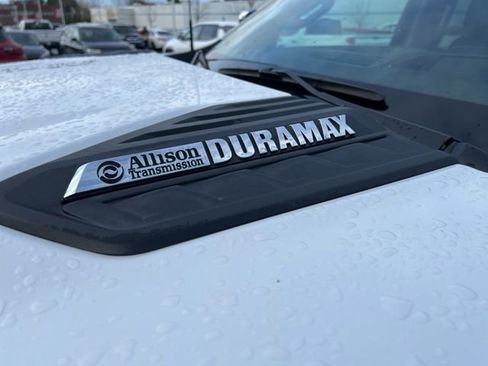 Used 2021 Chevrolet Silverado 3500 LTZ w/ LTZ Convenience Package image 12