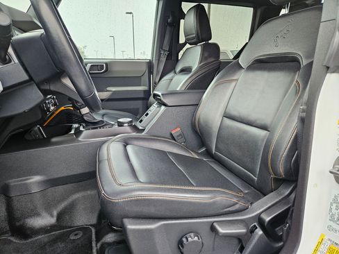 Used 2023 Ford Bronco Badlands AWD/4WD image 17